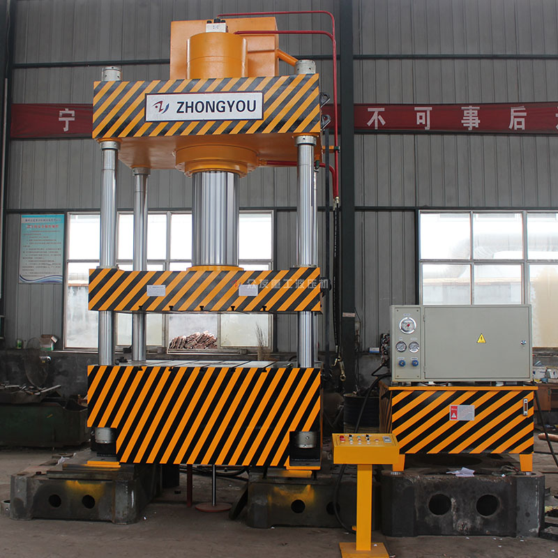 315噸灰斗車?yán)斐尚鸵簤簷C 315T金屬成型油壓機